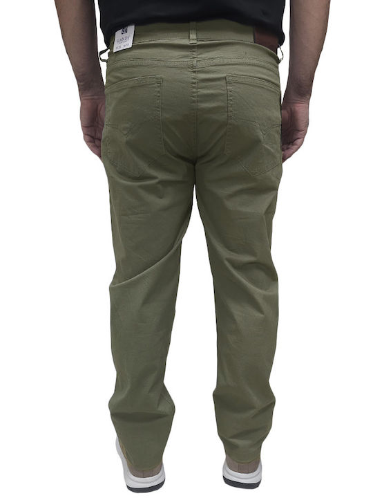 Trousers in Regular Fit Green