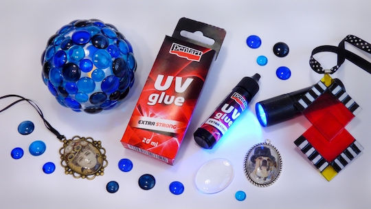 Χειροκάμωτο Φακός LED UV