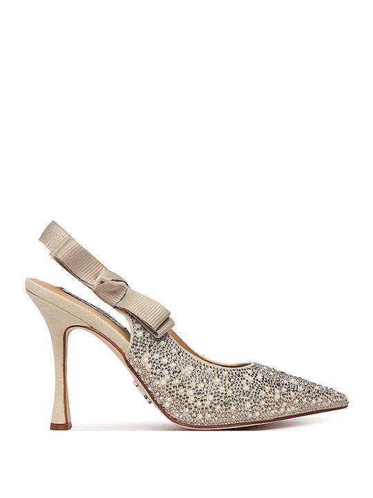 Beigen Pumps