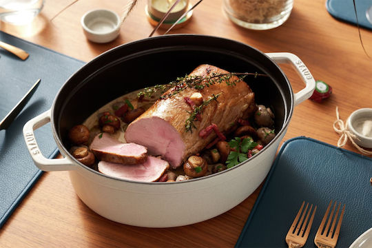 Staub Cocotte Γάστρα Οβάλ Μαντεμένια 37x37cm 8lt
