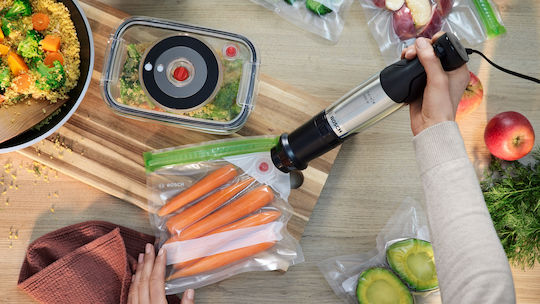Bosch Serie 4 Hand Blender with Inox Rod 1000W Black
