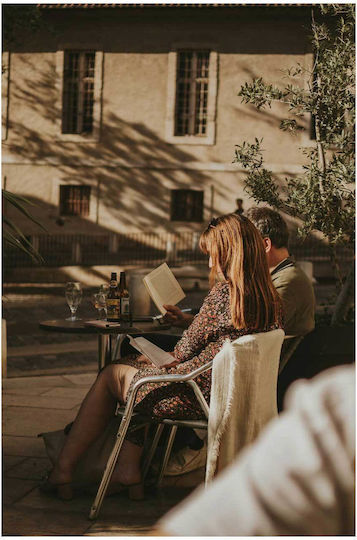 Painting Couple Reading At An Outdoor Café 100x150