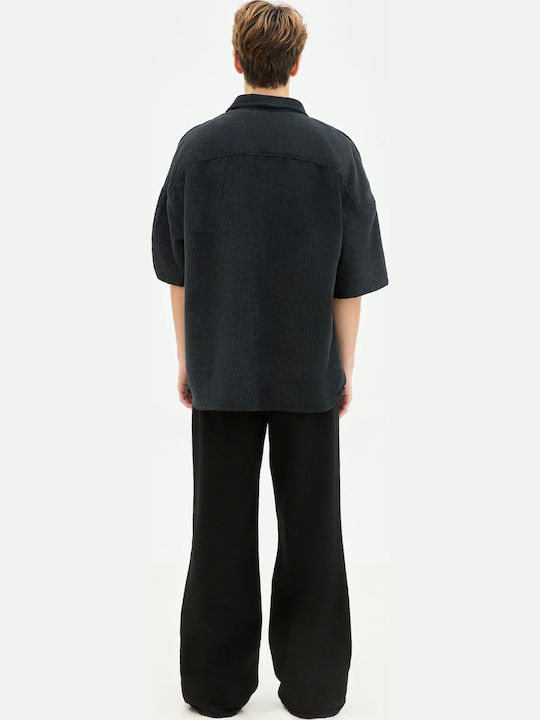 Short Sleeve Corduroy Shirt in Wide Line Black