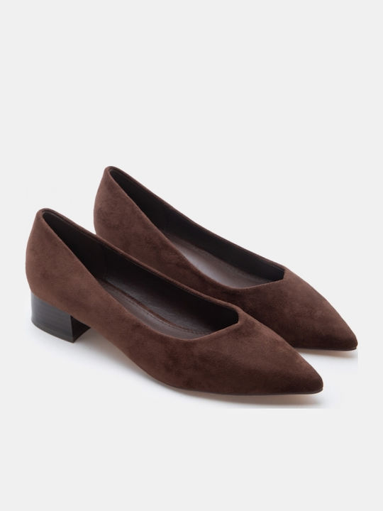 Pointed Toe Heels with Low Heel Brown