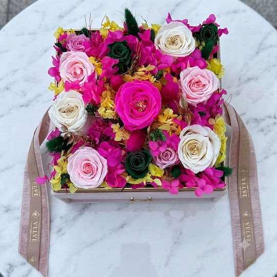 Aranjament Floral De Lux 11 Trandafiri Criogenați Cutie Pătrată Catifea Roz Pudrat Sertar Capac Plexiglas