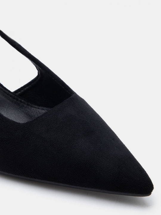 Pointed Toe Heels With Medium Black Heel