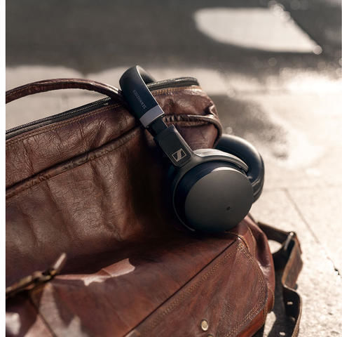 Sennheiser HD 450BT Ασύρματα / Ενσύρματα Over Ear Ακουστικά με 30 ώρες Λειτουργίας και Quick Charge Μαύρα