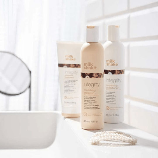 Milk Shake Nourishing Shampoos Glättung & Glanz für Alle Haartypen 300ml