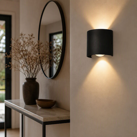 Lampă de perete LED neagră 8x8x35cm