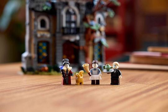 LEGO Icons Къщата на кмета за 18+ години 1420 бр.