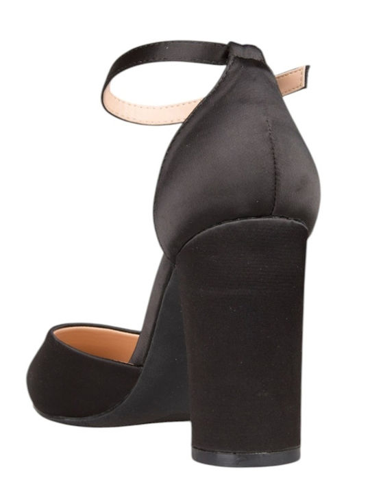 Schwarz Pumps