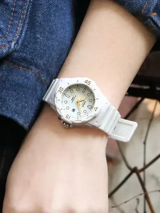 Casio Младежки дамски часовник 35mm кварцов с бяла каучукова каишка