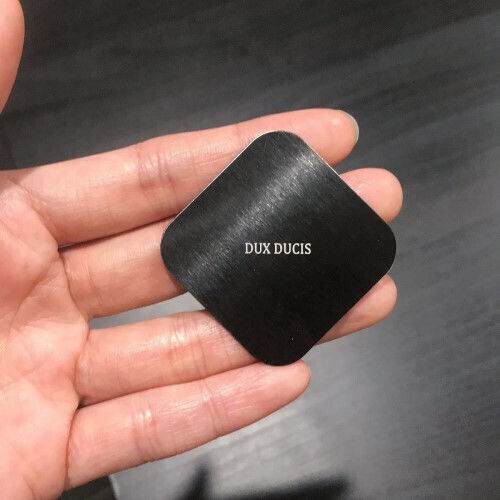 Dux Ducis в Черен цвят 109901823A