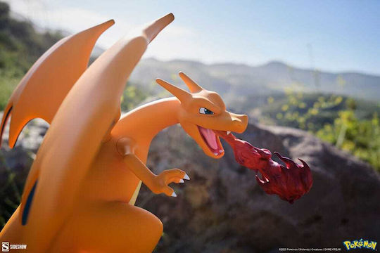 Sideshow Collectibles Pokemon - Charizard Collectible Figure