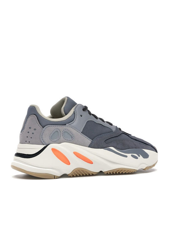 Yeezy Boost 700 Сникърси Magnet