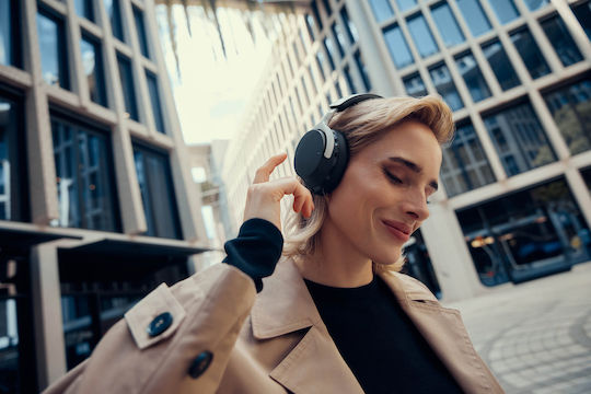 BeyerDynamic Aventho 200 Wireless / Wired Over Ear Headphones with 60 Hours Playing Time and Quick Charge Black