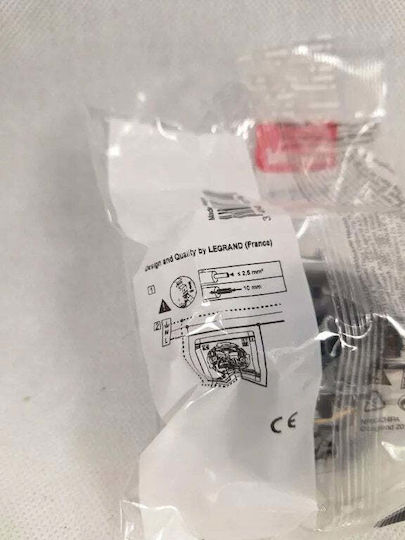 Legrand Niloe Einzeln Gemauerte Steckdose Wasserdicht mit Deckel Schwarze