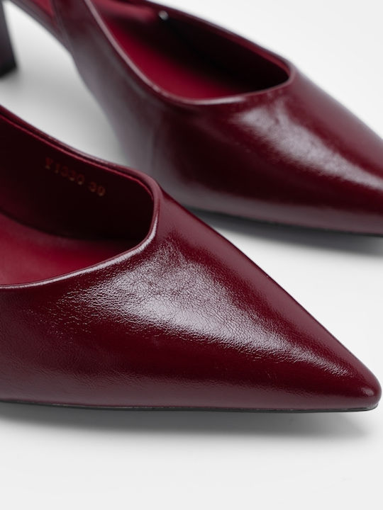 Burgunder Pumps