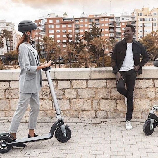 Cecotec Bongo A Connected Series Trotinetă Electrică cu Viteză Maximă 25km/h și Autonomie 25km în Culoare Argintie
