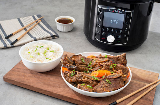 Instant Pot Pro 113-0057-01-EU Мултикукър 1400W с Капацитет 8лт Черен