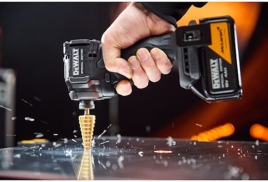 DEWALT Werkzeugbatterie 18V mit Batteriekapazität 4Ah