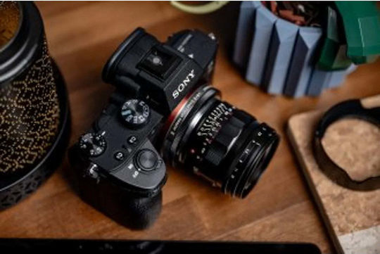 Photo Lens APO Lanthar 28 mm f/2.0 Fixed for Leica M Mount Black