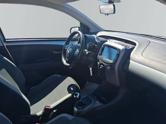 Toyota Aygo X-Play MMT '21