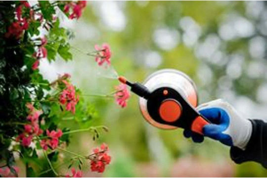 Kwazar Pressure Sprayer With Capacity 1lt 2.2bar In White Color