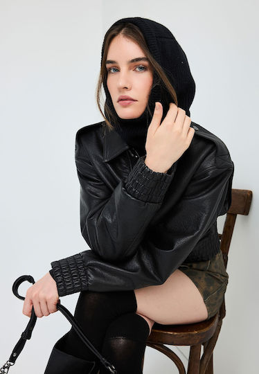 Beanie Women's Knitted Beanie in Black