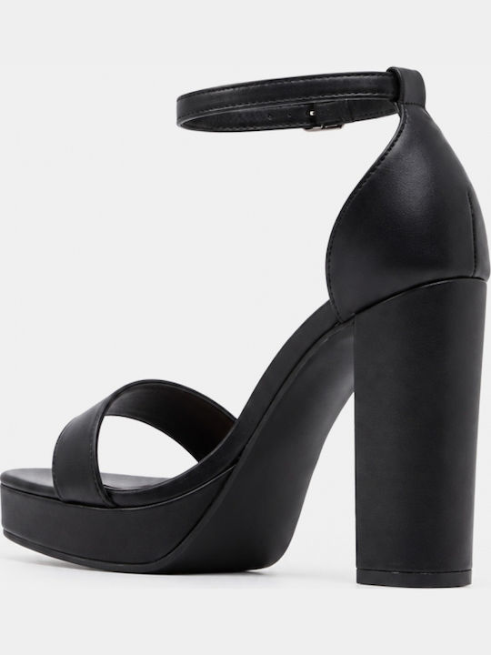 Schwarze Sandalen