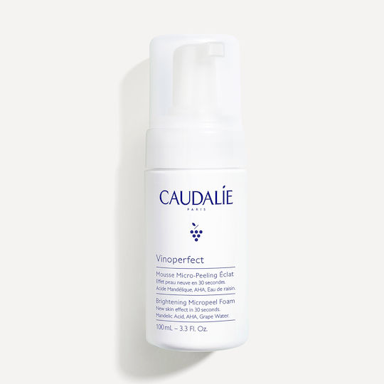 Caudalie Vinoperfect Spumă Micropeeling Iluminatoare de Curățare a Feței pentru Strălucire și Acțiune Hidratantă 100ml