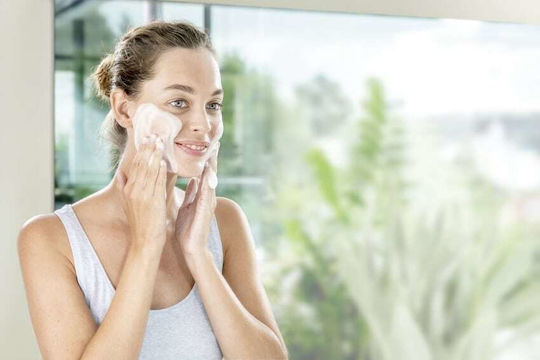 Weleda Spumă Delicată de Curățare pentru Față pentru Controlul sebumului 150 ml