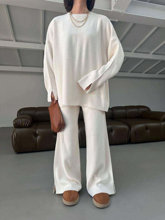 Women's White Set with Trousers in a Loose Fit