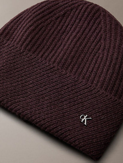 Women's Beanie with Rib Knit in Burgundy