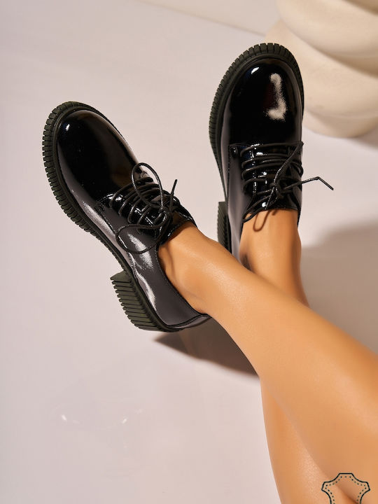 Vesya Damen Oxfords aus Lackleder in Schwarz