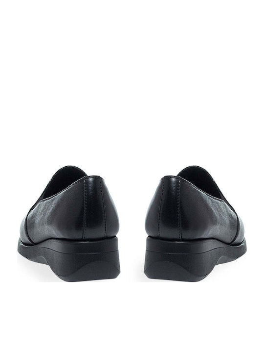 Leather Women's Moccasins in Black
