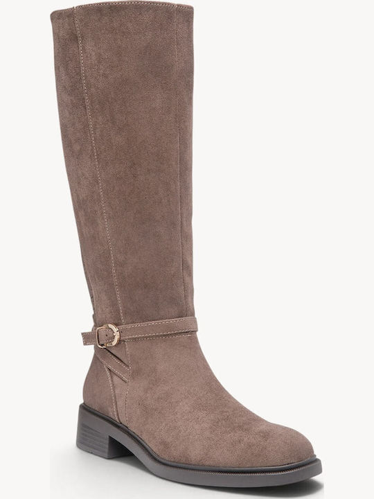 Beige Wildlederstiefel mit niedrigem Absatz und Schnalle