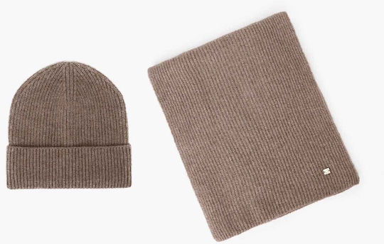 Women's Knitted Beanie in Beige