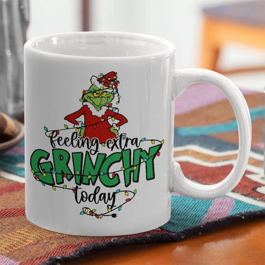 Koupakoupa Grinch Feeling Extra Grinchy Today Weihnachtlicher Keramikbecher Weiß 330 ml