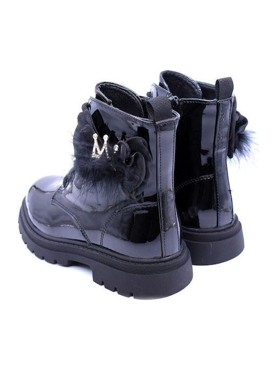 Schwarze Kinderstiefel aus Lackleder