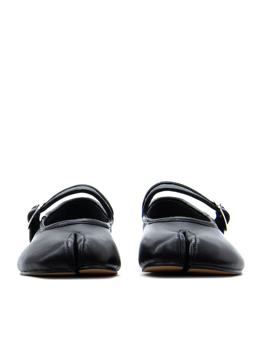 Inuovo Leather Women's Pointed-Toe Black Ballerina Shoes