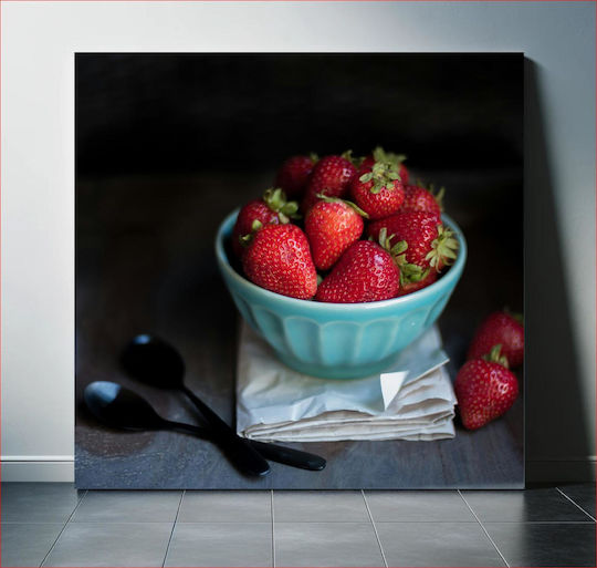 Strawberries In A Blue Bowl Φράουλες Σε Μπλε Μπολ 1 Strawberries In A Blue Bowl Φράουλες Σε Μπλε Μπολ 1