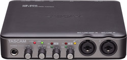 Tascam US-200 Външна професионална звукова карта Връзка USB към компютър