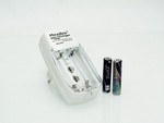 Maxday MD-CD01 Charger 2 Batteries Ni-Cd/Ni-MH Size AA/AAA in White color