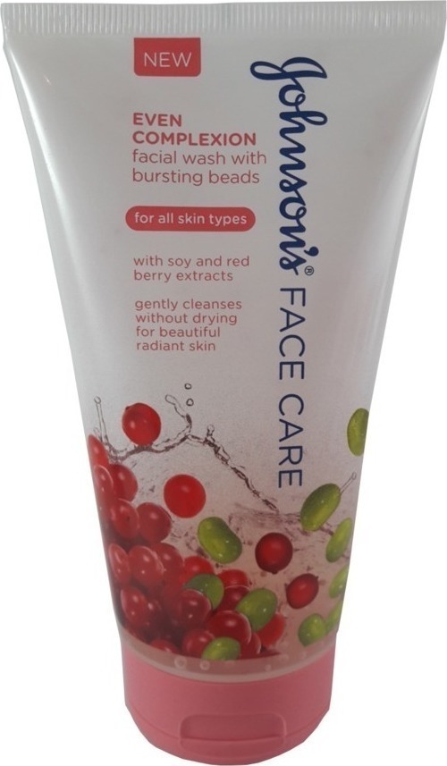 Johnson & Johnson Face Care Even Complexion Facial Wash with Bursting