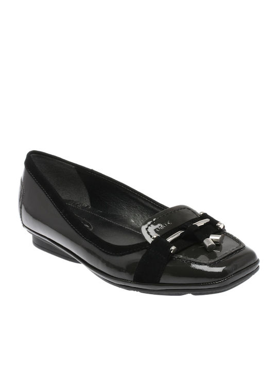 D Stefany Y Women's Slip-Ons Gray