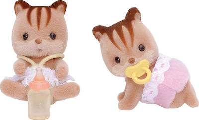 Epoch Toys Miniature Toy Walnut Squirrel Twins Sylvanian Families for 3+ Years