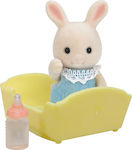 Epoch Toys Миниатюрна Играчка Milk Rabbit Baby Силвански семейства за 3+ Години