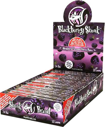 Skunk Blackberry Листчета за свиване на цигари 1+1/4 32 листове 24бр