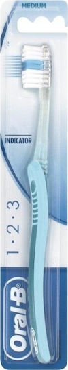 Oral-B 1-2-3 Indicator 40 Periuță De Dinți Mijlocie Albastru Deschis
